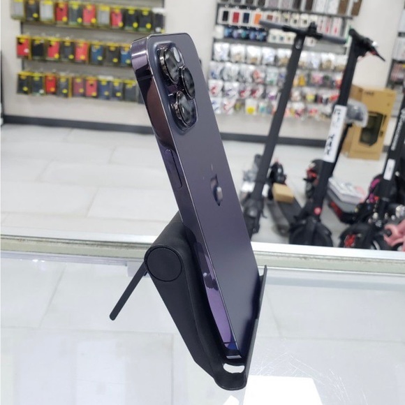 iPhone 14 pro MAX - Picture 2 of 2